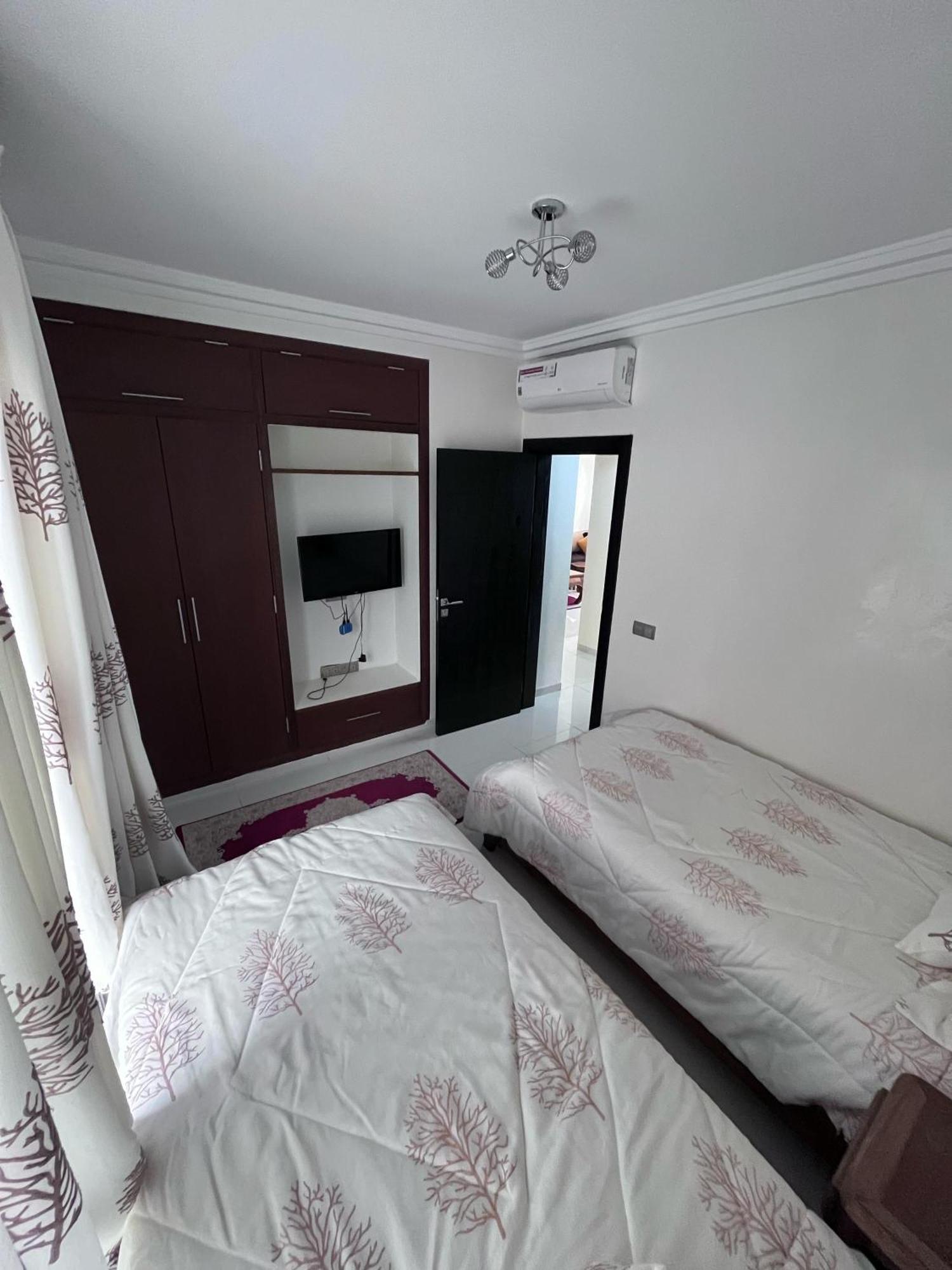 Apartment Sea View With Pool โอรีร์ ภายนอก รูปภาพ